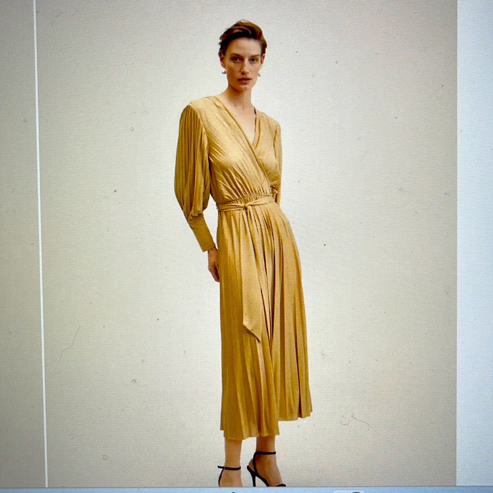 Mango Belted Pleated Dress in Gold new with tags